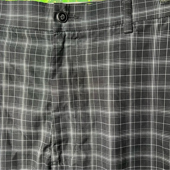 Ben Hogan Performance Men's Flat Front Golf Shorts Size 38 Black Plaid - Picture 3 of 9